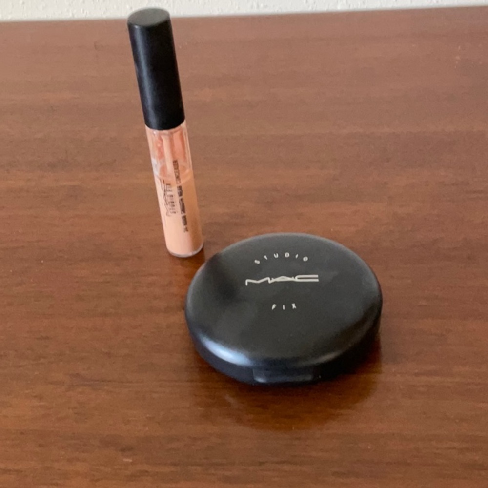 Mac Bundle Studio Fix Powder Foundation and Concealer